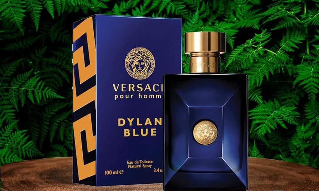 Versace Pour Homme Dylan Blue by Versace 1 oz Eau de Toilette Spray / Men